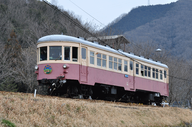 片上鉄道の復活した気動車