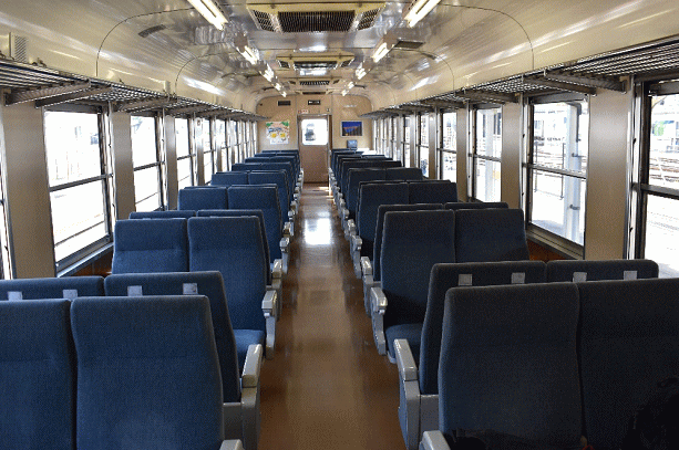 奥出雲おろち号のスハフ１２－８０１客車