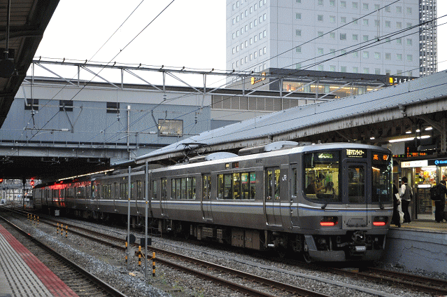 快速「マリンライナー５２号」岡山駅にて