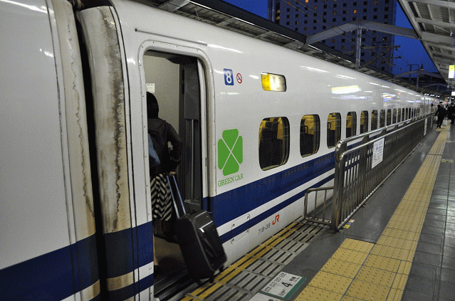 700系のぞみ号のグリーン車