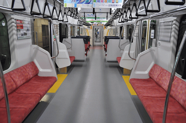 Ｅ１２９系車内