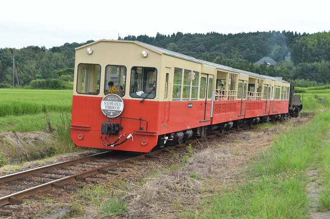 里山トロッコ４号を撮影