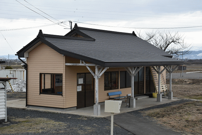 新里駅（リニューアル）