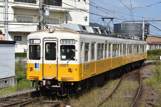 滝宮駅1番線に到着する元京急1000形の1080形