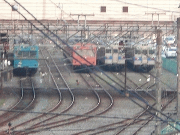 熊谷ロイヤルホテルすずきの本館から見た秩父鉄道