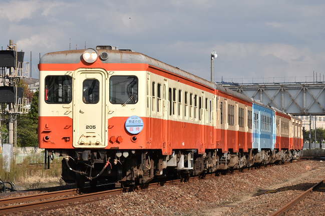 ヘッドマークを付けた国鉄型気動車の運転(倉敷貨物ターミナル駅)