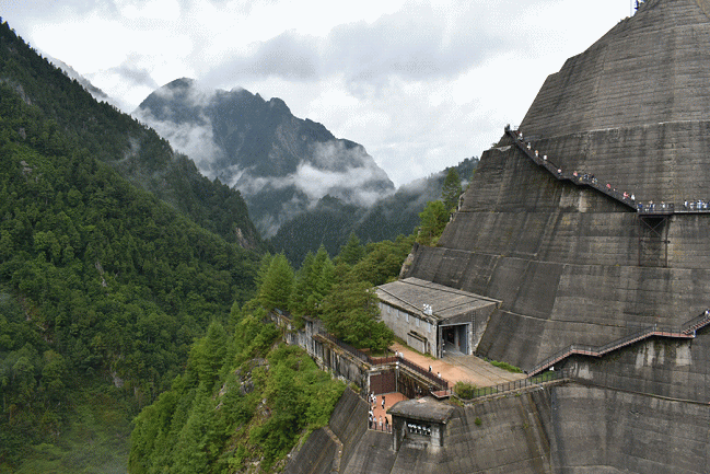 黒部ダムの新展望台