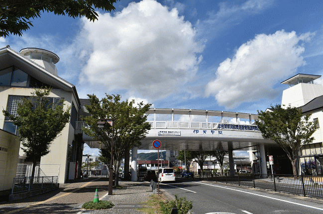 伊万里駅の連絡通路