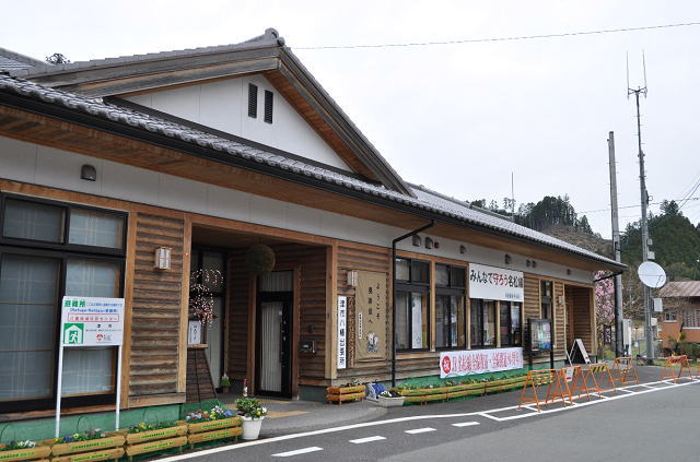 伊勢奥津駅外観