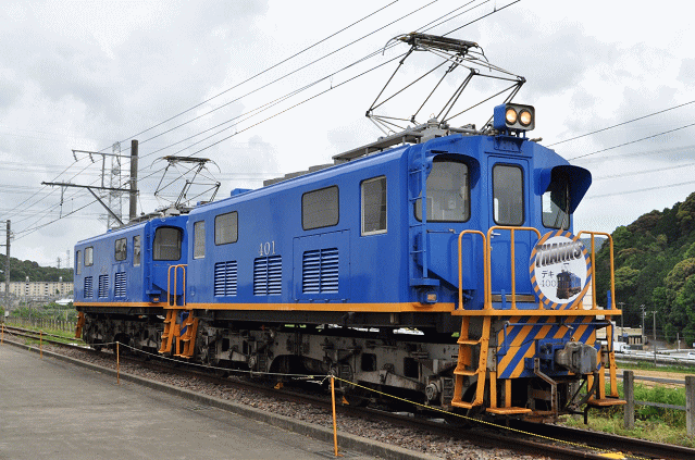 デキ400形2両連結