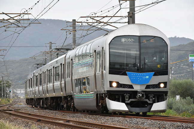 快速マリンライナー（端岡百福橋）