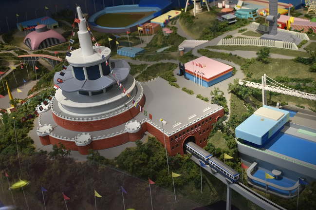 モノレール開業当時の手柄山駅付近の模型