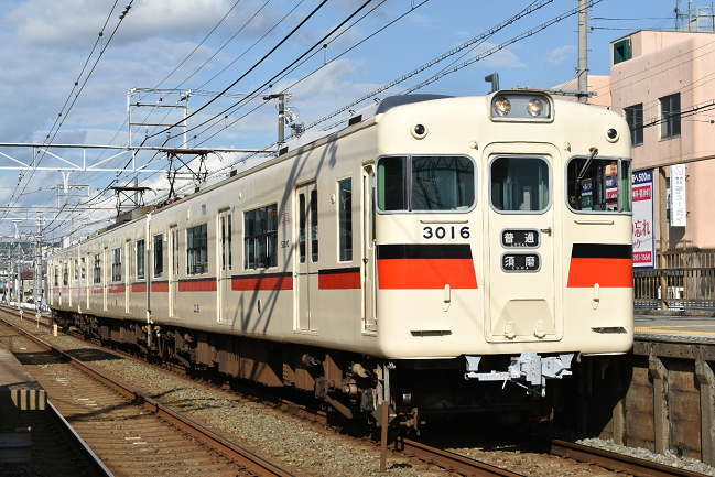 手柄駅で山陽電鉄を撮影