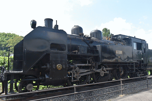 茂木駅の見物用スペースから撮影したC11325号機