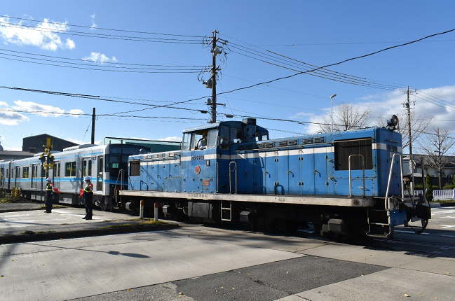 名電築港信号所へ到着するN3000形甲種輸送