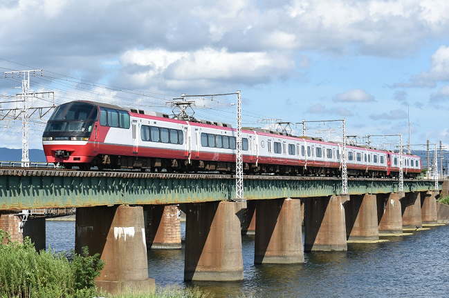 名鉄1200系「パノラマスーパー」