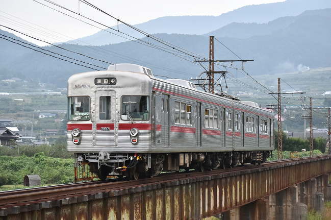 3500系（夜間瀬川鉄橋）