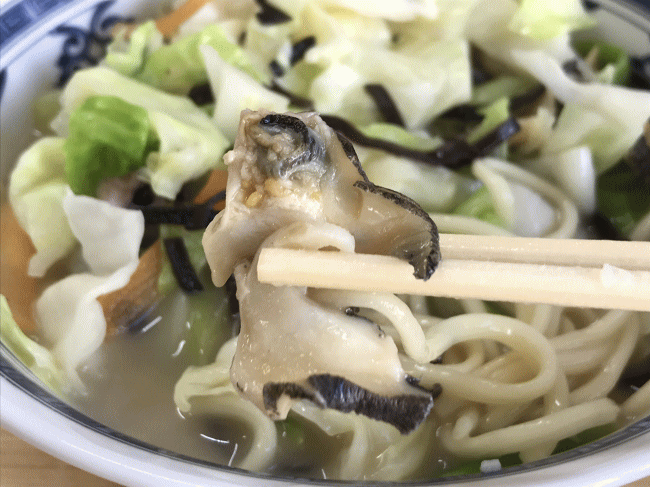 元祖海鮮ちゃんぽん平戸は大量のサザエ入り