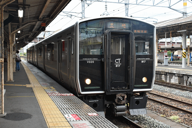 終点の鳥栖駅に着いた長崎本線の各駅停車