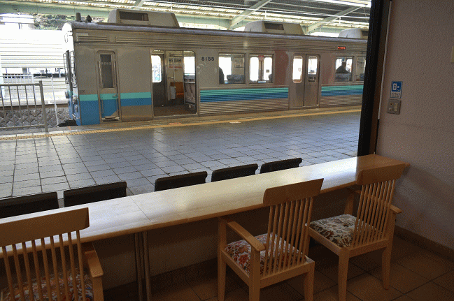 伊豆急下田駅の待合室