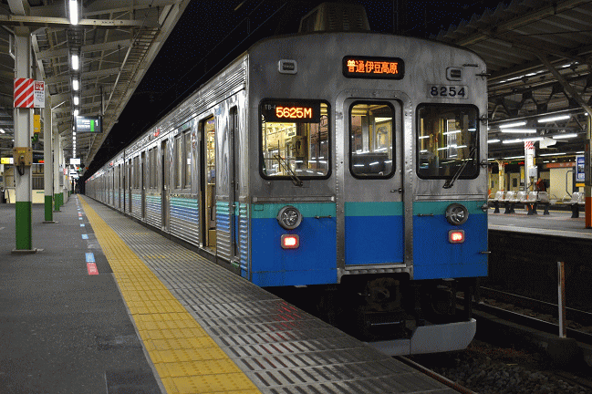 伊豆高原行の表示の伊豆急行線