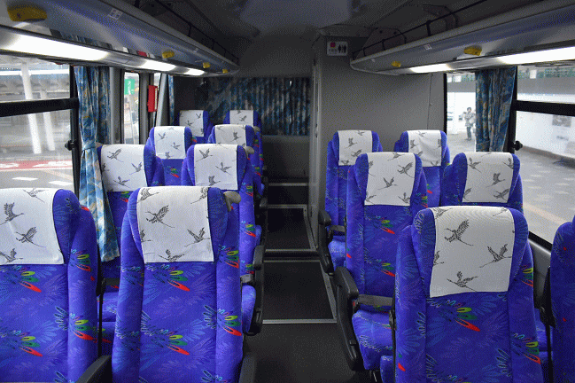 京福バスの車内