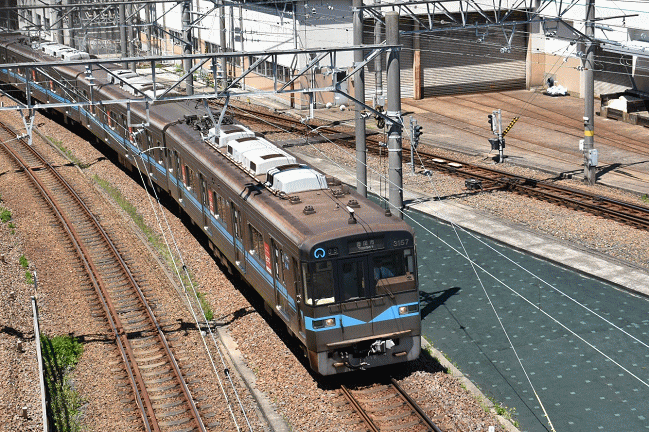 3050形による豊田市行