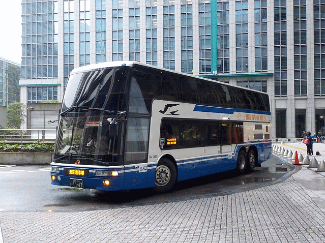 ドリームなごや2号が東京駅日本橋口に到着