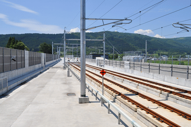 新函館北斗駅から長万部方面に延びる北海道新幹線