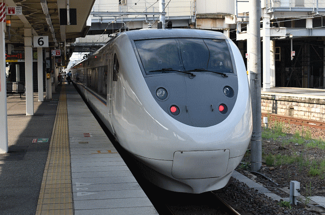 特急「しらさぎ51」号