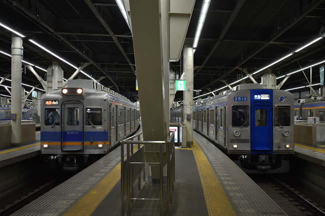 6000系・難波駅