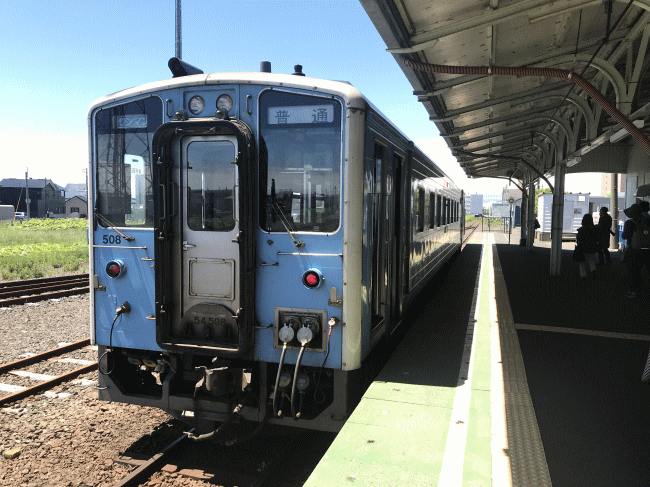 キハ54系が根室駅に停車