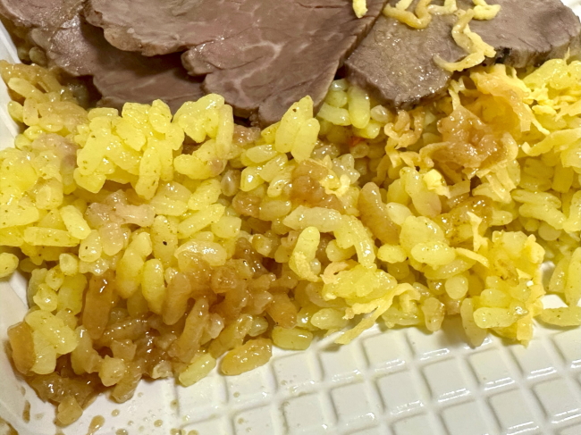 肉めしのカレー風味ライス