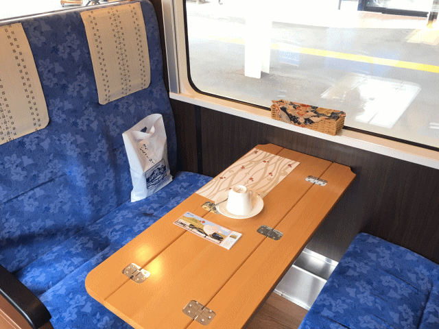 ゆったりコースのスイーツプランの座席