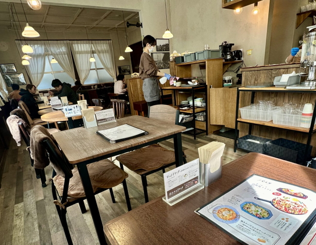 駅舎カフェ1の1の店内