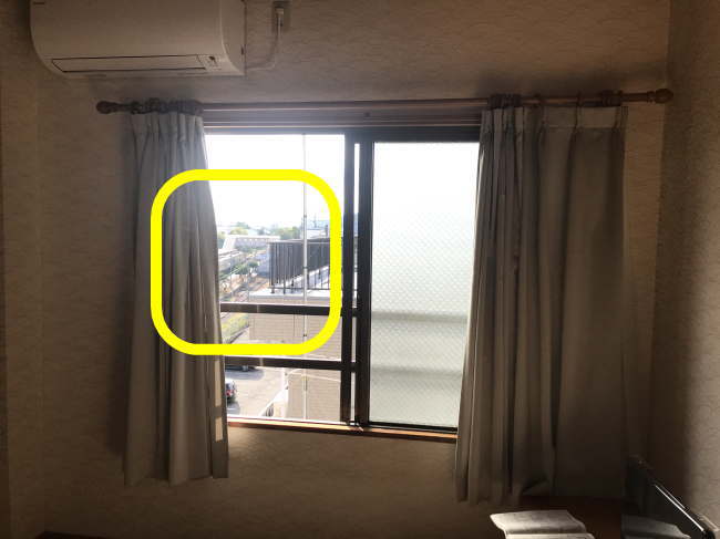 尾池旅館の窓から見える鴨島駅