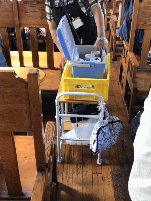 木次駅での車内販売(奥出雲おろち号)