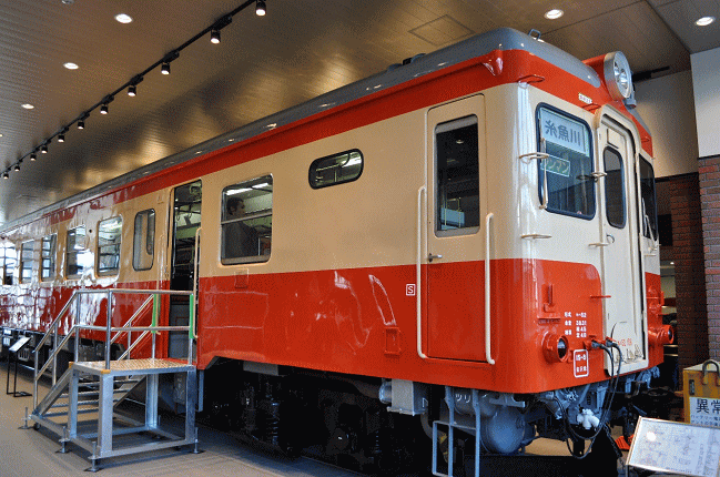 糸魚川ジオステーション ジオパルに静態保存されているキハ52-156