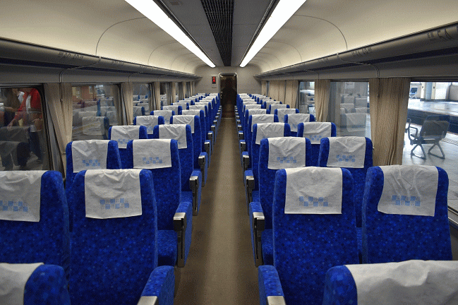 12600系サニーカー車内