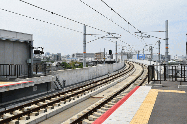南吹田駅の南側のホームの撮影地