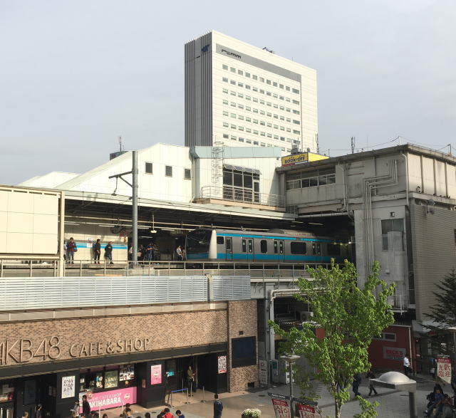 レム秋葉原と秋葉原駅