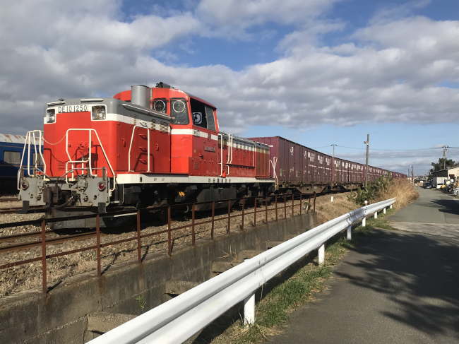 秋田臨海鉄道の貨物列車