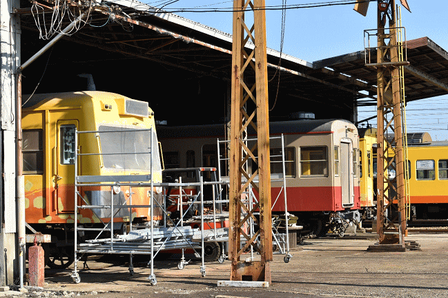 復刻塗色第２弾の赤電か