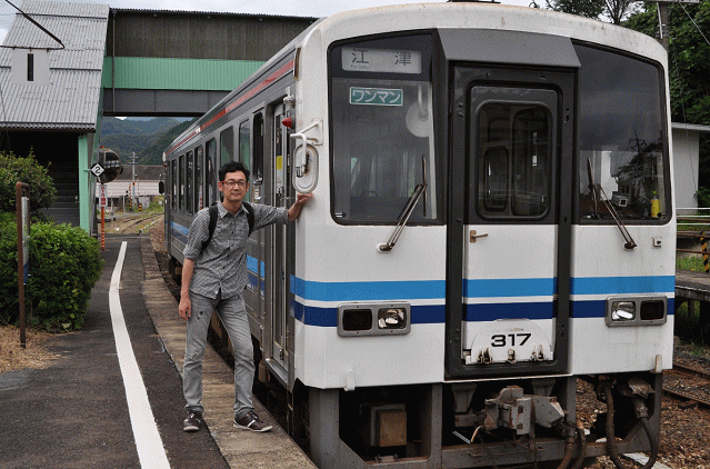 三江線キハ120を浜原駅で撮影