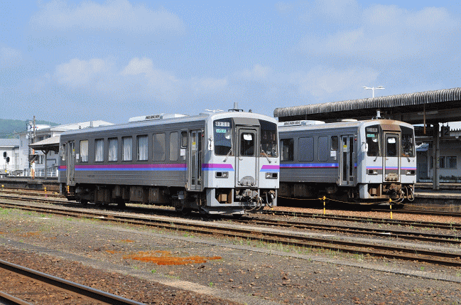 三次駅のキハ120形