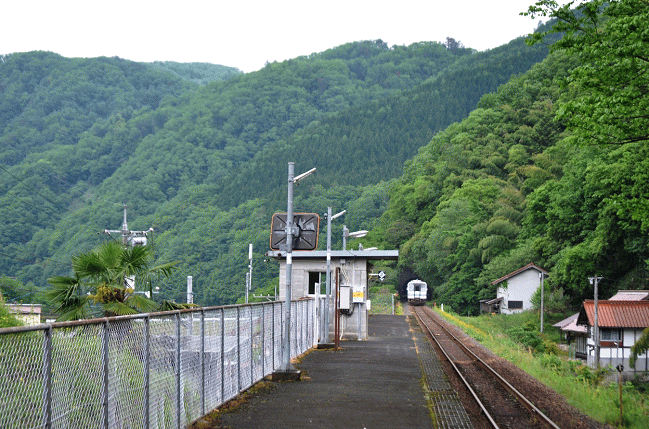 伊賀和志駅