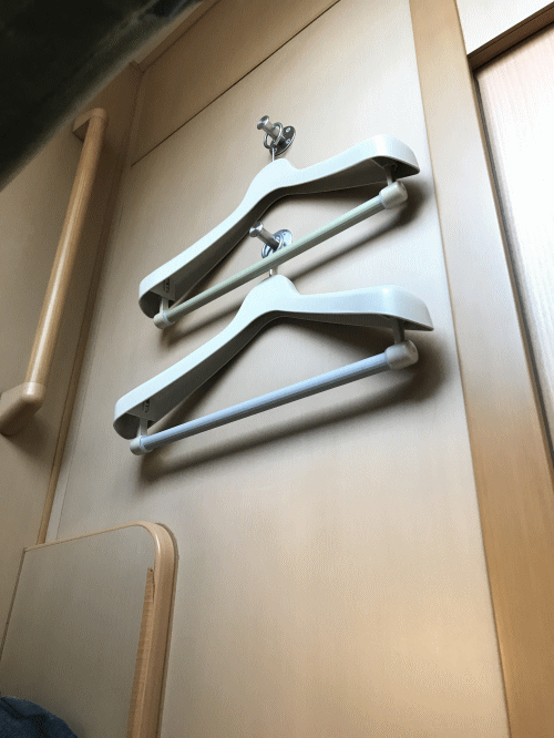 サンライズツインのハンガー