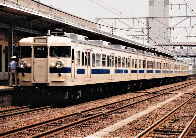 瀬戸内色の115系