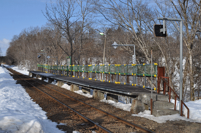 積雪期の豊ヶ岡駅