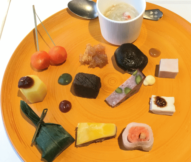 52席の至福ディナーコースの前菜